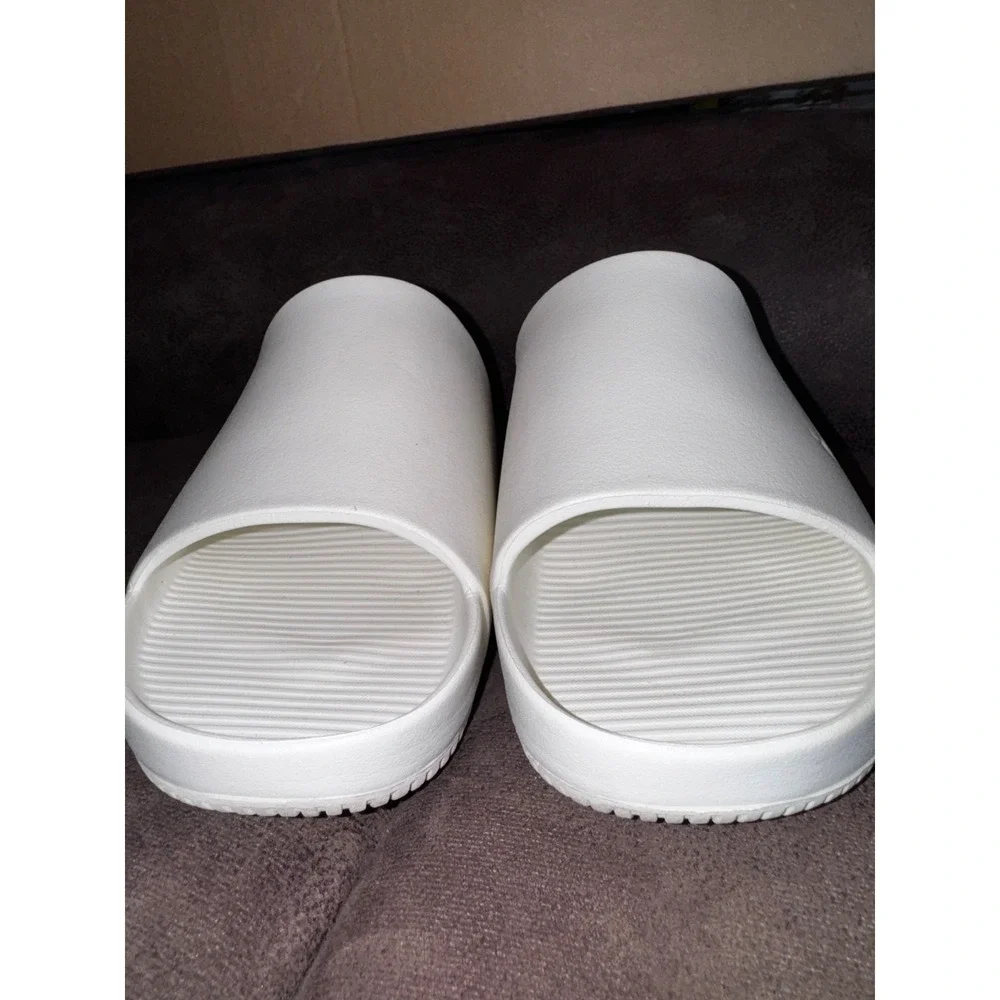 Nike calm slide